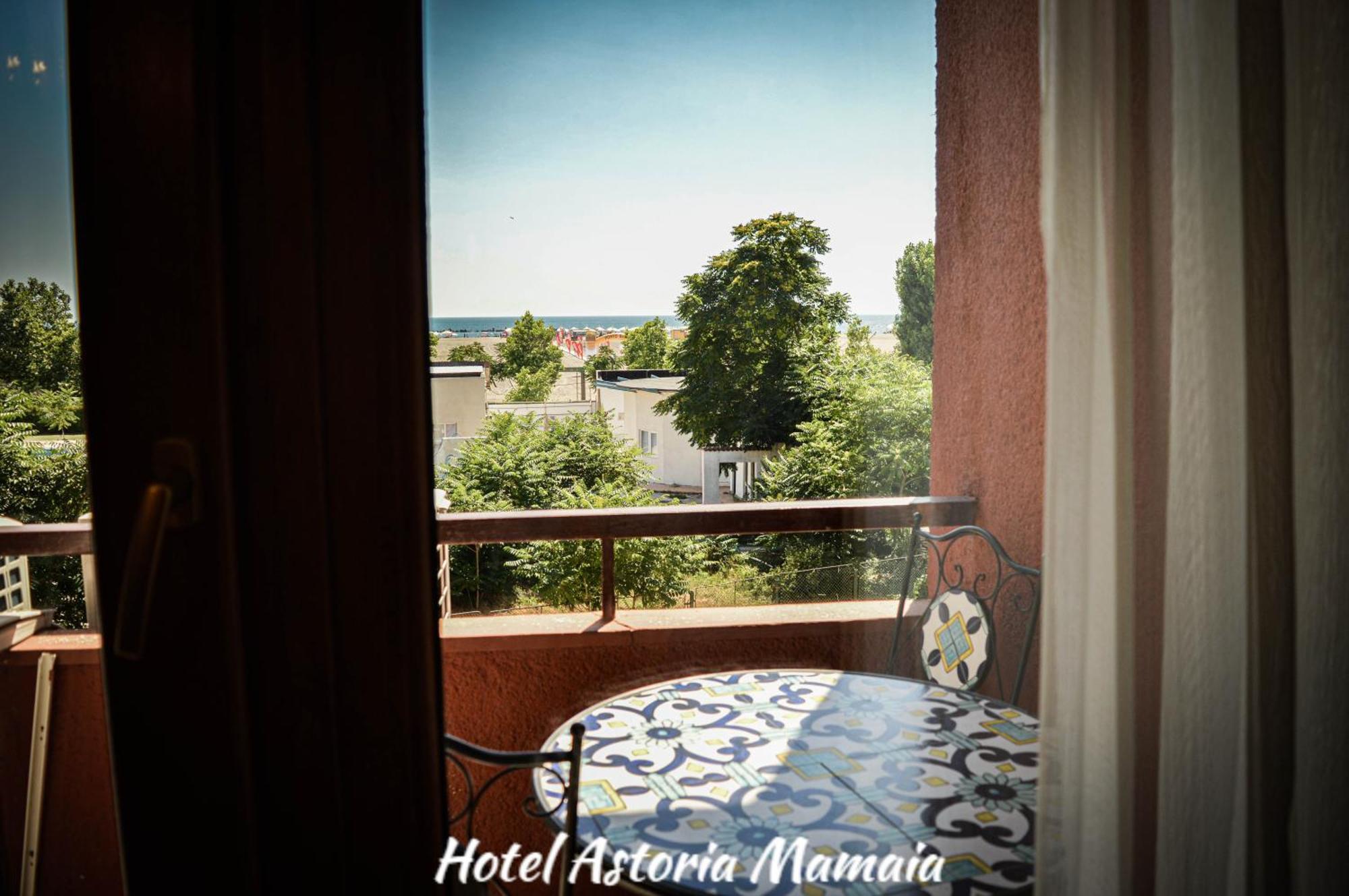 Hotel Astoria Мамая Екстериор снимка