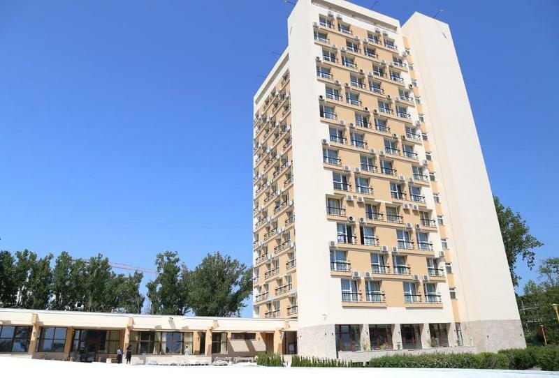 Hotel Astoria Мамая Екстериор снимка