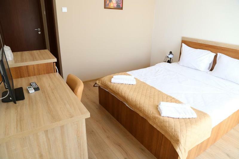 Hotel Astoria Мамая Екстериор снимка